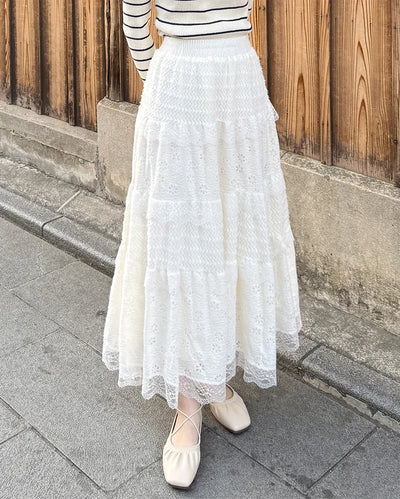 Flower punched long skirt