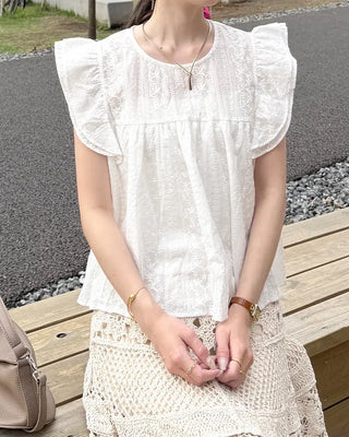 Frilled Punching Wing Blouse