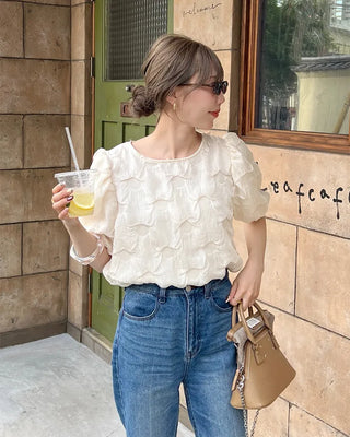 Embossed puff blouse