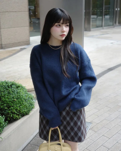 Loose-fit round-neck knit
