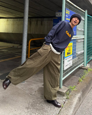 Panel-switching cargo pants