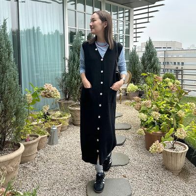 V-neck sleeveless long cardigan dress