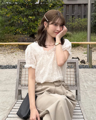 Lace short-sleeved blouse