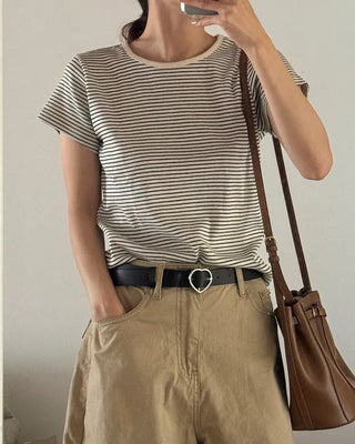White ribbed border half-sleeve T-shirt