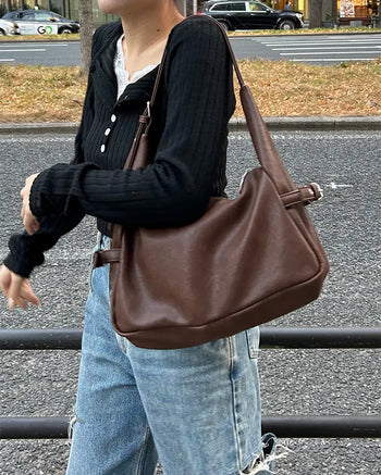 Side belt shoulder bag