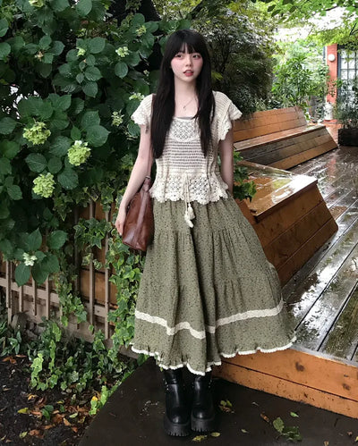 Floral lace tiered skirt