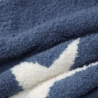 Long sleeve crewneck star pattern contrast crop top