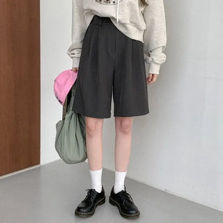 Pleated shorts