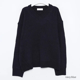V-neck ribbed knit