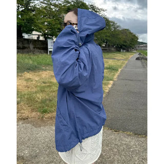 Hooded windbreaker