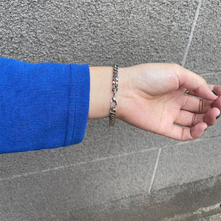 Simple chain bracelet
