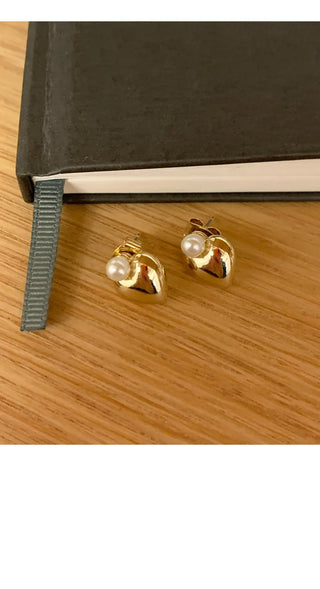 Heart-shaped earrings