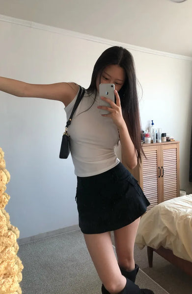 High-neck sleeveless T-shirt
