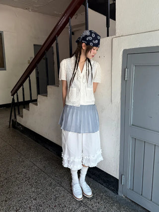 elly frill bermuda pants