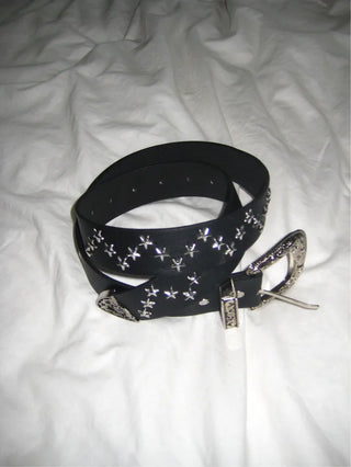 Star stud buckle leather belt