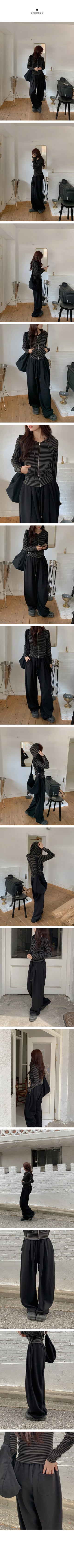 Pleated wide training pants