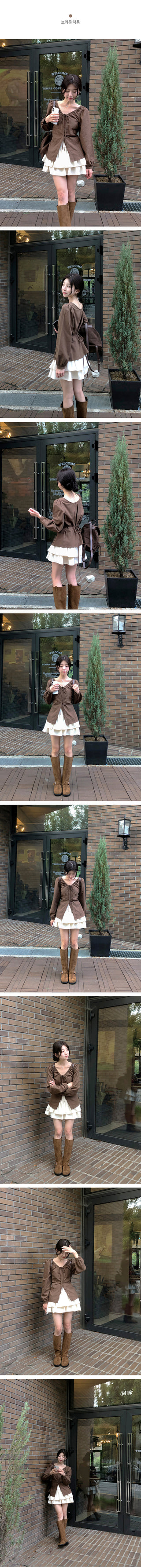 Long-sleeved blouse with ribbon pleats and puff sleeves