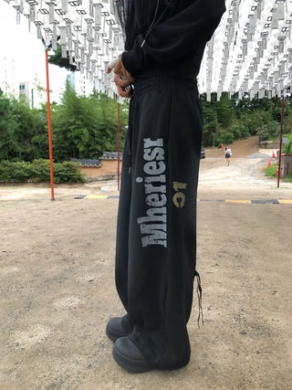Wide sweatpants