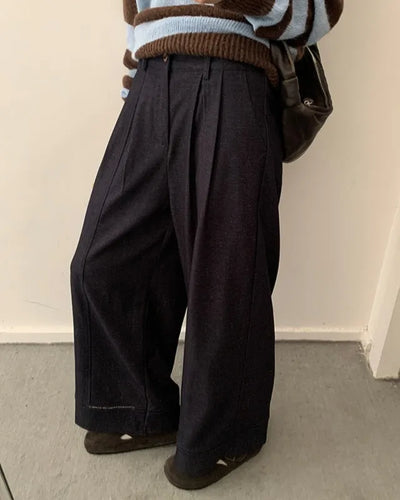 Wide-leg slacks with back band pleats