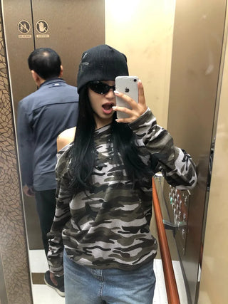 Off-shoulder military T-shirt