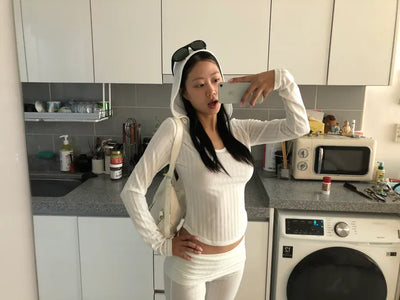 (2 colors) Mov Hoodie