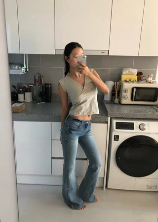 Low-rise flare jeans
