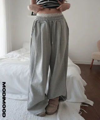 Chain Pintuck Track Wide Pants - 3 Colors