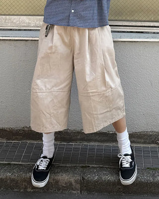 Two-pleat Bermuda shorts