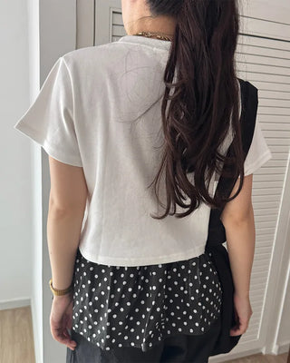 Cropped half-sleeve T-shirt