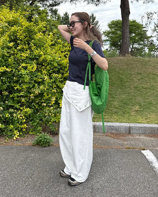 Semi-cropped short-sleeve T-shirt
