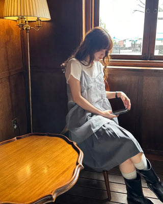 Banded pleated midi skirt