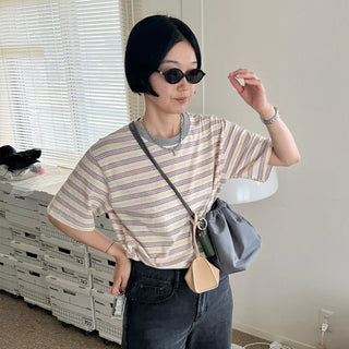 Tinted oval sunglasses