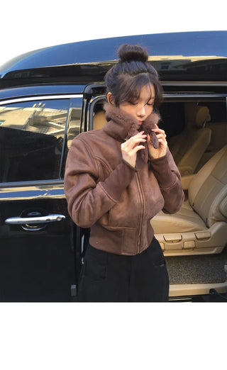 Model Recommendation: Elin Crop Banding Fur Shearling Jacket