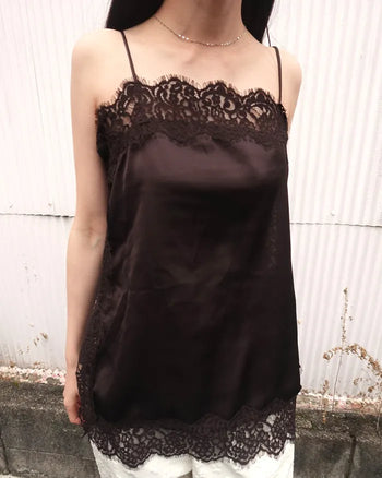 Lace sleeveless mini dress