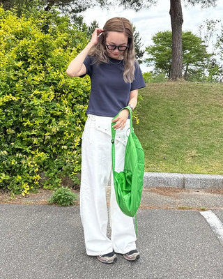 Semi-cropped short-sleeve T-shirt
