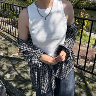 Simple ribbed tank top