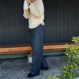 One-tuck easy denim pants
