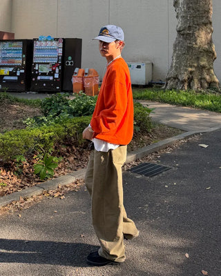 Curved cotton pants