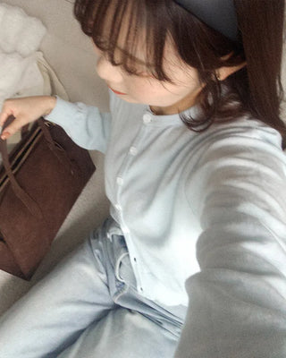 Round neck knit cardigan