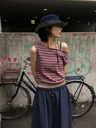 Striped one-shoulder short-sleeved T-shirt