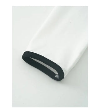 Two-tone neckline T-shirt