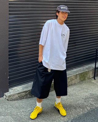 Double-pleated Bermuda shorts