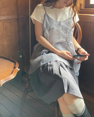 Banded pleated midi skirt