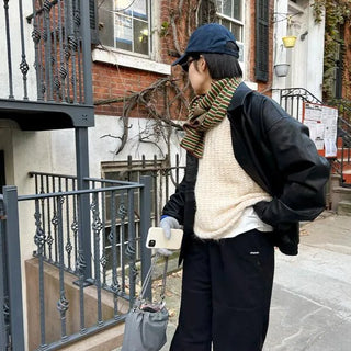 Loose-fit slit knitwear