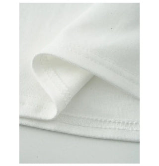 Two-tone neckline T-shirt