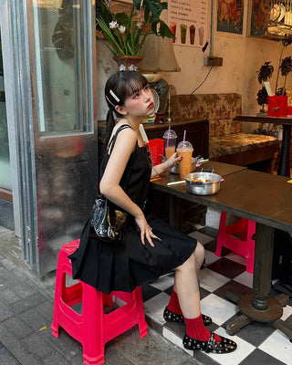 Belt bucket bag