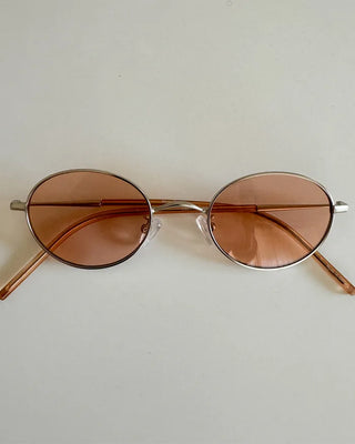Oval frame sunglasses
