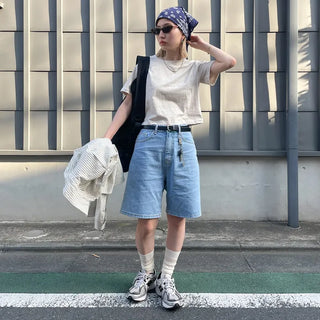 Round cropped short-sleeved T-shirt