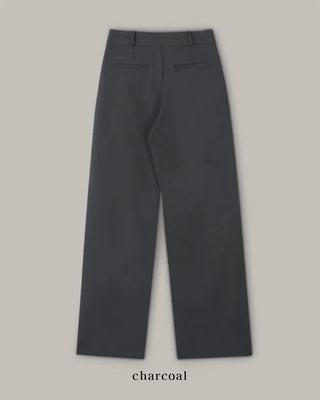 Leg-lengthening pintuck wide slacks