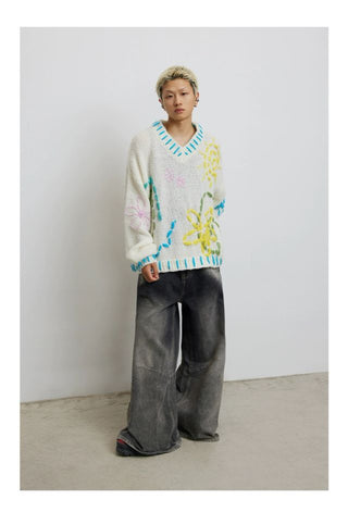 CONP Graphic V-neck Sweater (White)